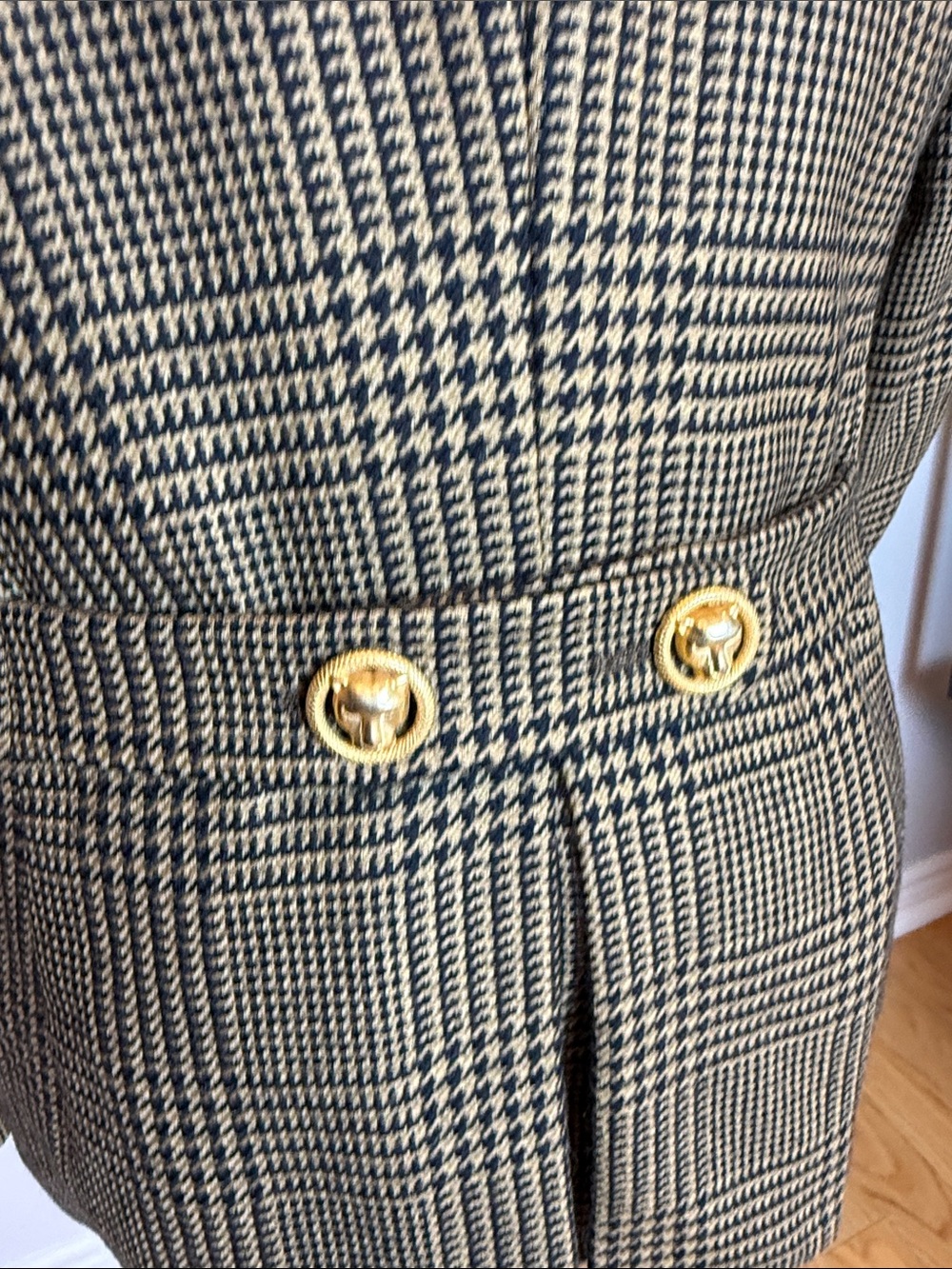 ✨ RARE FIND ✨ Mondi Brown Plaid Tailored Blazer with Gold Buttons - Picture 6 of 8